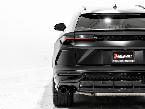 Used 2021 Lamborghini Urus image 26