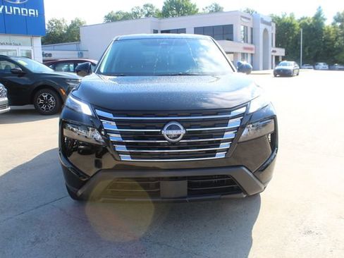 Used 2025 Nissan Rogue SV FWD image 12