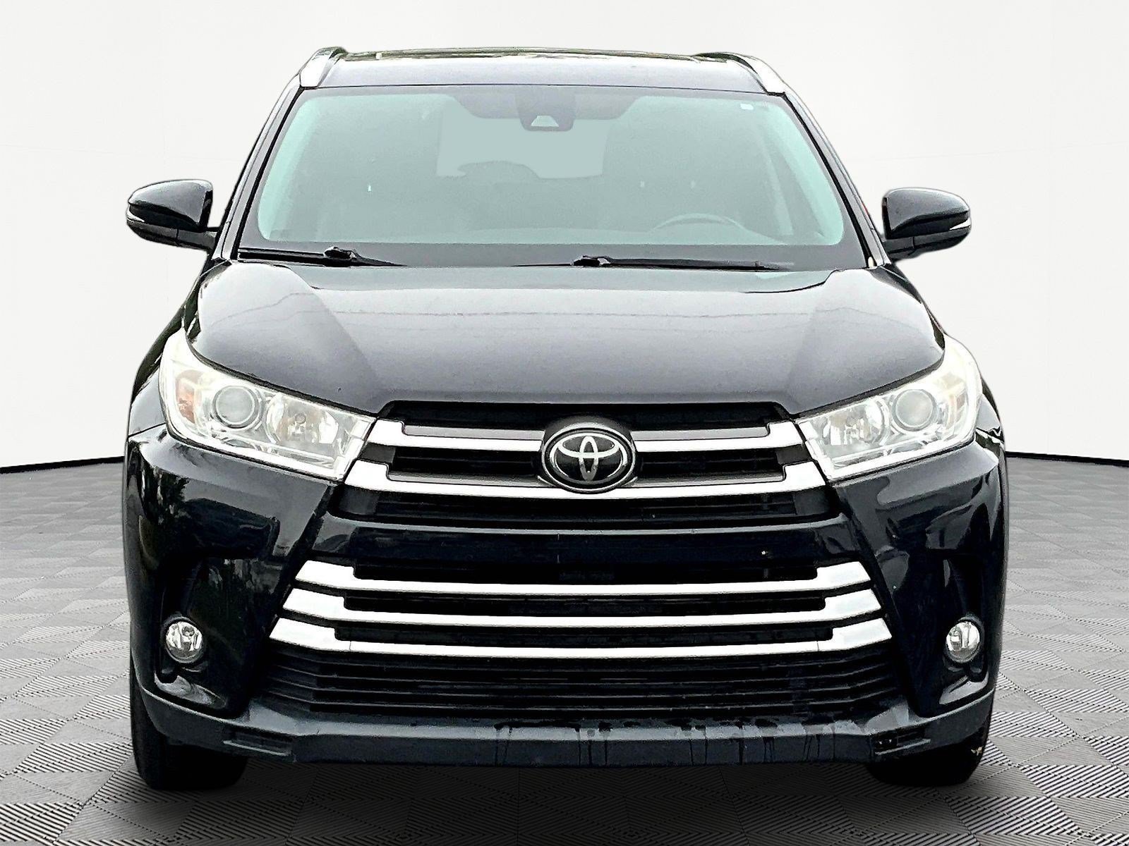 Used 2018 Toyota Highlander XLE AWD/4WD image 2