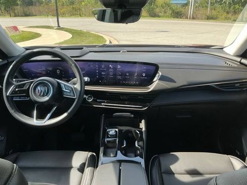 Used 2024 Buick Envision Avenir AWD/4WD image 21