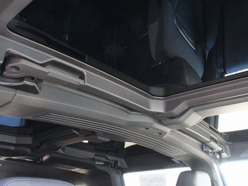 New 2025 GMC Hummer EV 3X w/ Extreme Off-Road Package image 7