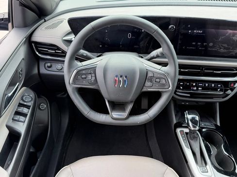 Used 2025 Buick Envista Avenir FWD image 10