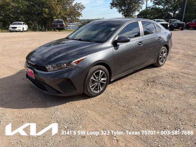 Used 2024 Kia Forte LXS FWD image 3