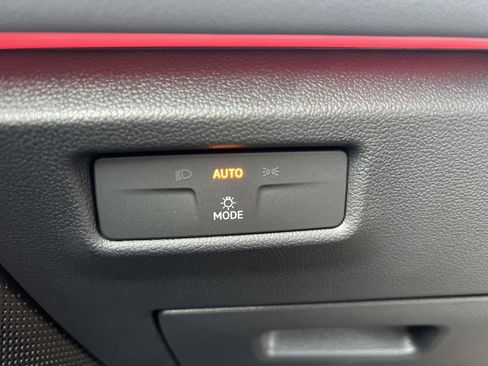 New 2026 Volkswagen Tiguan SE AWD/4WD image 20