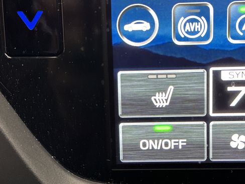 Used 2025 Subaru Forester Limited image 36