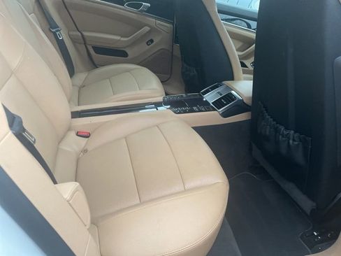 Used 2016 Porsche Panamera 4 image 13
