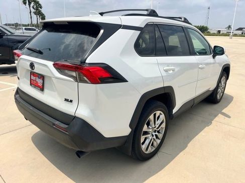 Used 2024 Toyota RAV4 XLE Premium FWD image 4