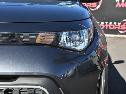 Used 2024 Kia Soul LX w/ Option Group 015 FWD image 11