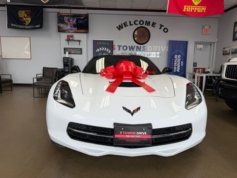 Used 2016 Chevrolet Corvette Stingray Coupe RWD image 3