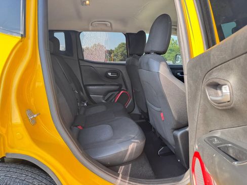 Used 2016 Jeep Renegade Trailhawk AWD/4WD image 20