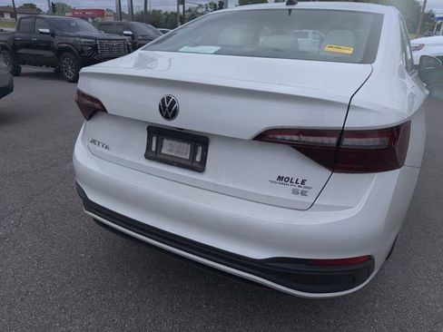 Used 2022 Volkswagen Jetta SE FWD image 14