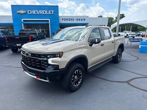 Used 2022 Chevrolet Silverado 1500 ZR2 w/ Technology Package AWD/4WD image 1