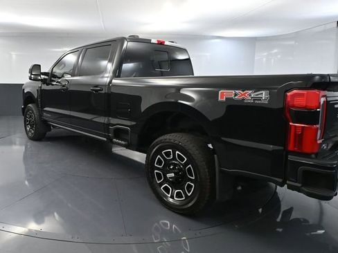 Used 2025 Ford F250 Platinum image 9