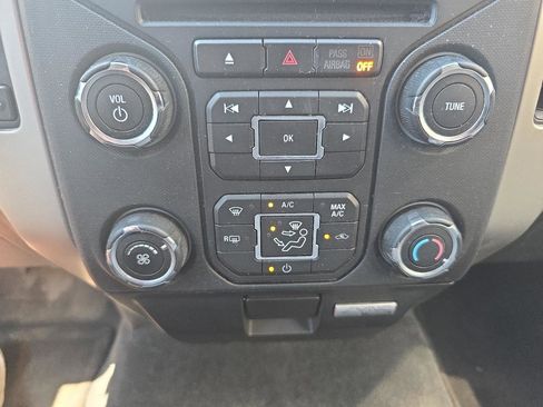 Used 2014 Ford F150 XLT w/ Equipment Group 302A Luxury image 10