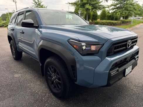 Used 2026 Toyota 4Runner SR5 AWD/4WD image 6
