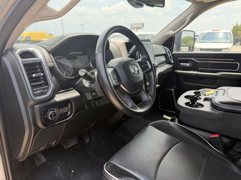 Used 2024 RAM 2500 Laramie AWD/4WD image 11