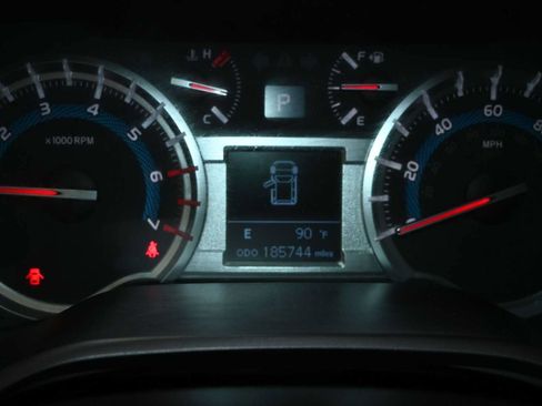 Used 2015 Toyota 4Runner SR5 Premium AWD/4WD image 13