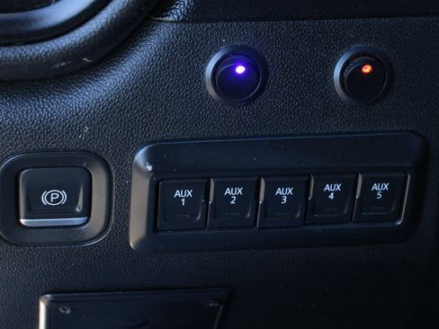 Used 2021 Chevrolet Silverado 2500 W/T RWD image 19