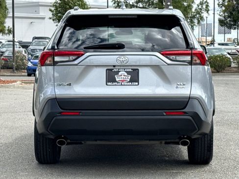 Used 2025 Toyota RAV4 XLE AWD/4WD image 7
