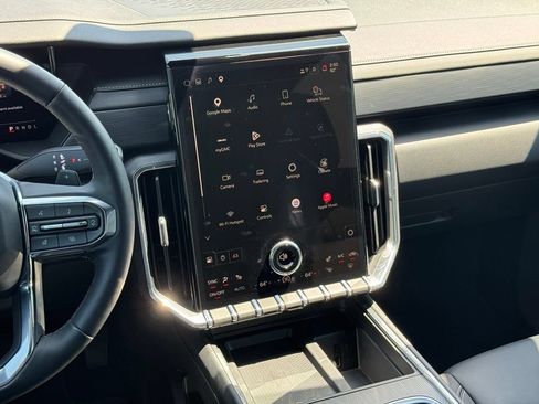 Used 2026 GMC Acadia Elevation w/ Elevation Premium Package FWD image 26