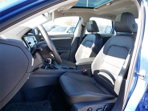 Certified 2024 Volkswagen Jetta SE image 14