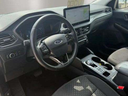Used 2023 Ford Escape Active w/ Tech Pack #1 AWD/4WD image 10