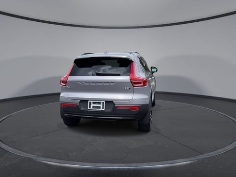 Used 2026 Volvo XC40 B5 Ultra w/ Climate Package AWD/4WD image 8