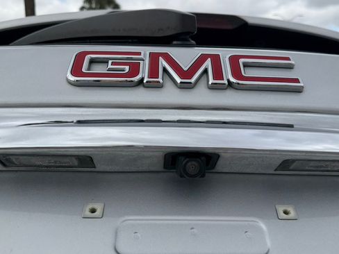 Used 2018 GMC Terrain SLT w/ Infotainment Package II FWD image 18
