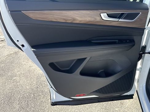 New 2026 Volkswagen Atlas SE FWD image 23