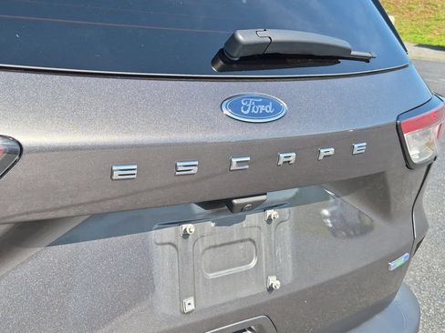 Used 2020 Ford Escape SE AWD/4WD image 32