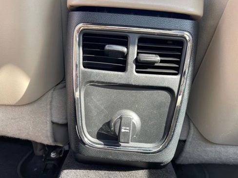 Used 2014 Dodge Charger SE image 23