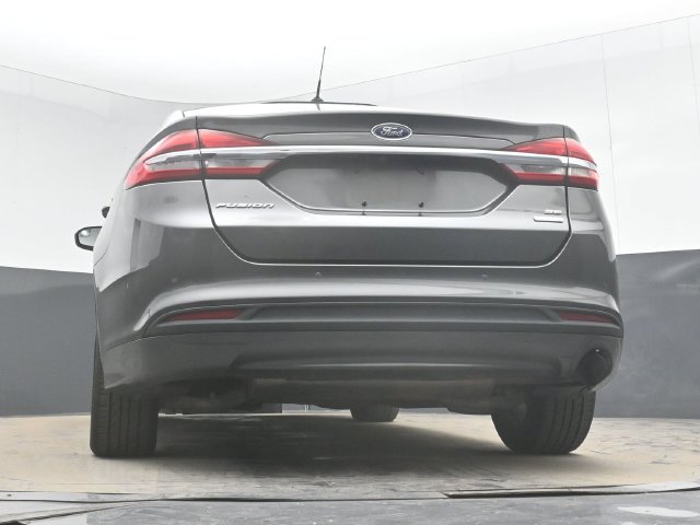 Used 2017 Ford Fusion SE w/ Fusion SE Technology Package FWD image 32