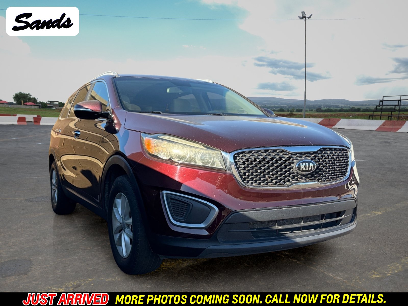Used 2017 Kia Sorento FWD image 1