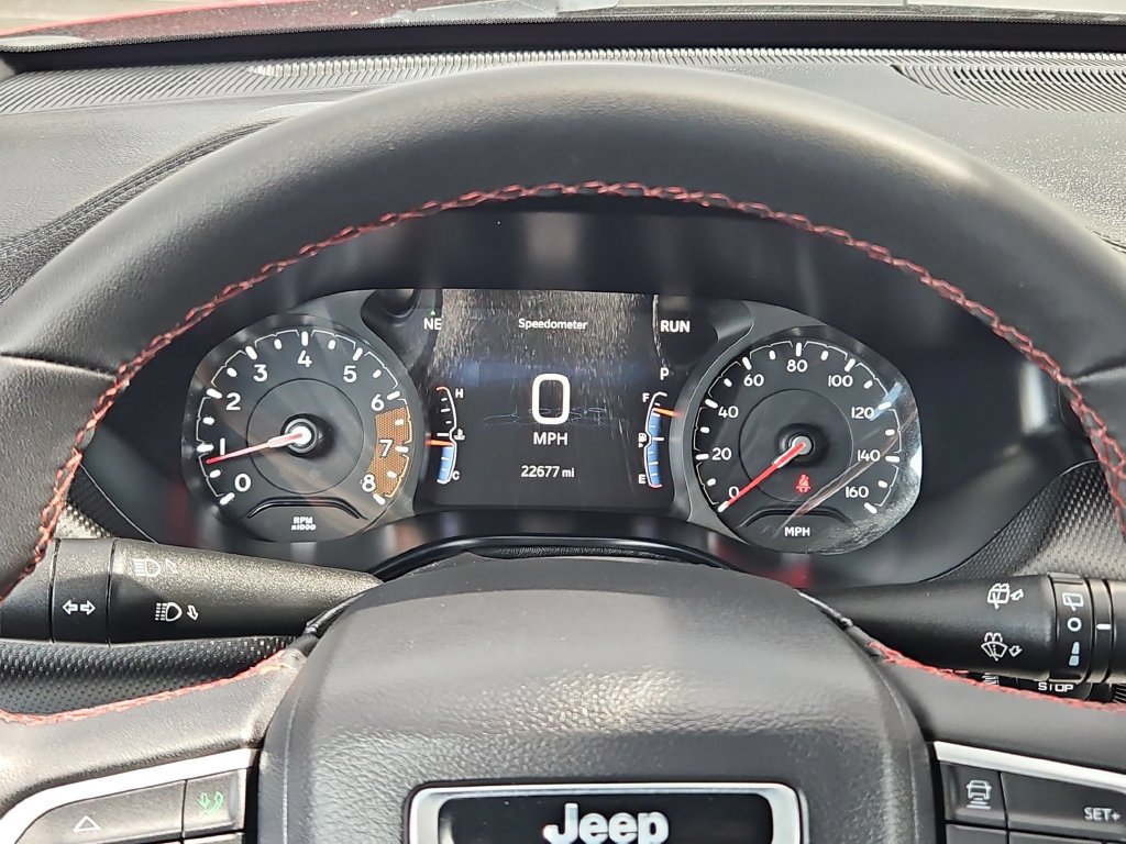 Used 2025 Jeep Compass Trailhawk AWD/4WD image 16