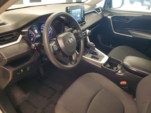 Used 2021 Toyota RAV4 LE image 15