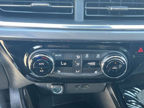 Used 2025 Chevrolet Trax ACTIV w/ Driver Confidence Package image 17