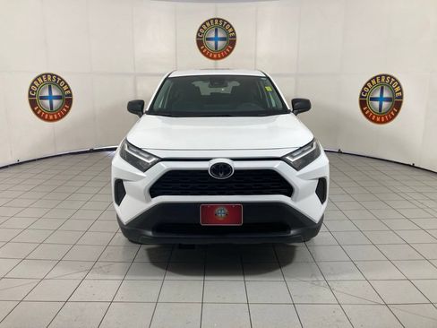 Used 2024 Toyota RAV4 LE AWD/4WD image 16