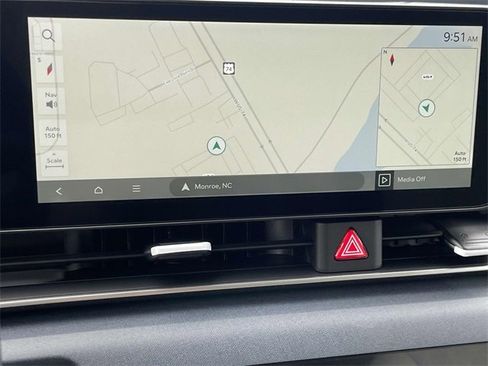 New 2026 Kia Carnival EX image 34