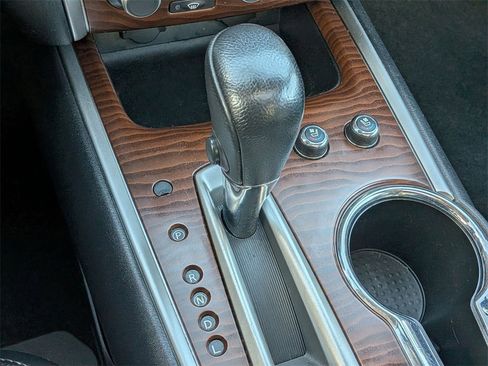 Used 2017 Nissan Pathfinder Platinum w/ Family Entertainment Package image 17