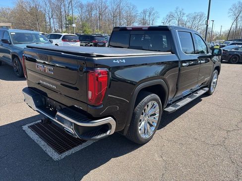 Used 2022 GMC Sierra 1500 SLT w/ SLT Premium Package image 3