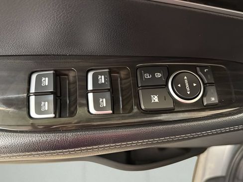 Used 2020 Kia Sorento S FWD image 16