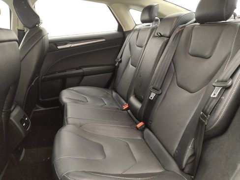 Used 2020 Ford Fusion Titanium FWD image 18