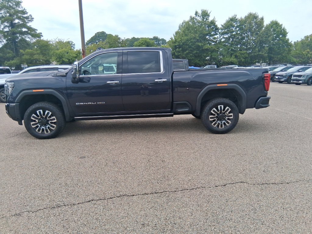 Used 2024 GMC Sierra 2500 Denali Ultimate w/ Max Trailering Package AWD/4WD image 16