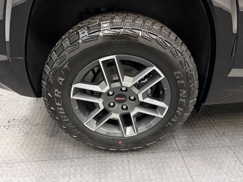 New 2026 GMC Terrain AT4 w/ LPO, Black Badging Package image 12