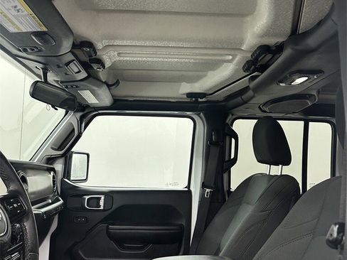 Used 2018 Jeep Wrangler Unlimited Sport S image 12