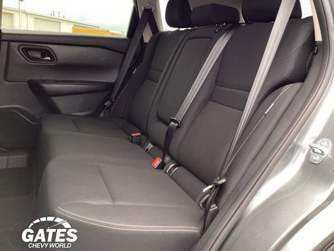 Used 2024 Nissan Rogue S AWD/4WD image 14