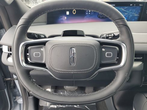 New 2025 Lincoln Navigator Reserve w/ Jet Appearance Package image 16