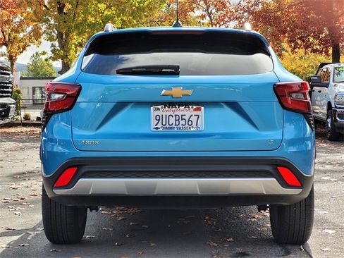 Used 2025 Chevrolet Trax LT w/ Driver Confidence Package image 7