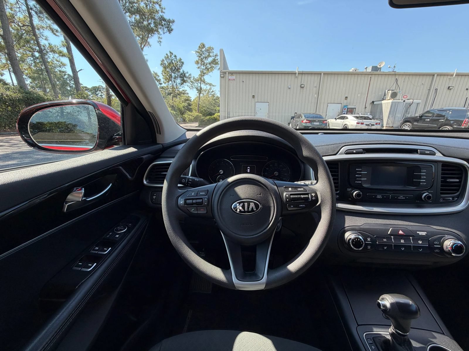Used 2017 Kia Sorento FWD image 12