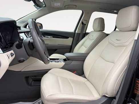 Used 2021 Cadillac XT6 Premium Luxury AWD/4WD image 9